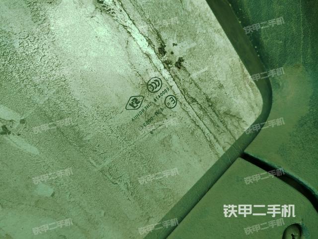 后窗玻璃角標(biāo)(駕駛室部分) 后窗玻璃角標(biāo)(駕駛室部分)