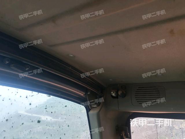 座椅右側(cè)控制臺/鑰匙門/油門/含右手柄（駕駛室部分）