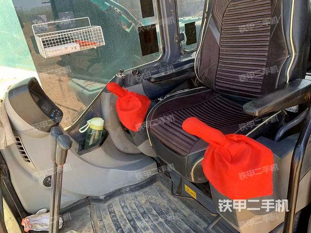 駕駛室整體(整機外觀) 駕駛室整體(整機外觀)