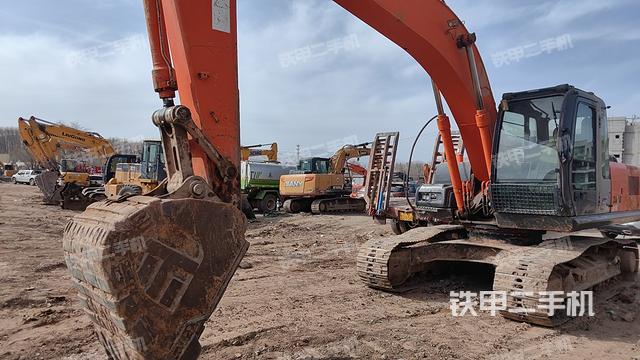 駕駛室整體（整機(jī)外觀）