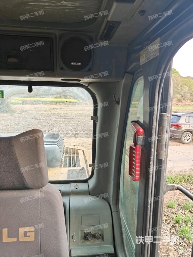 后窗玻璃角標(biāo)（駕駛室部分）