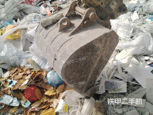 鏟斗45度(工作和回轉(zhuǎn)裝置) 鏟斗45度(工作和回轉(zhuǎn)裝置)