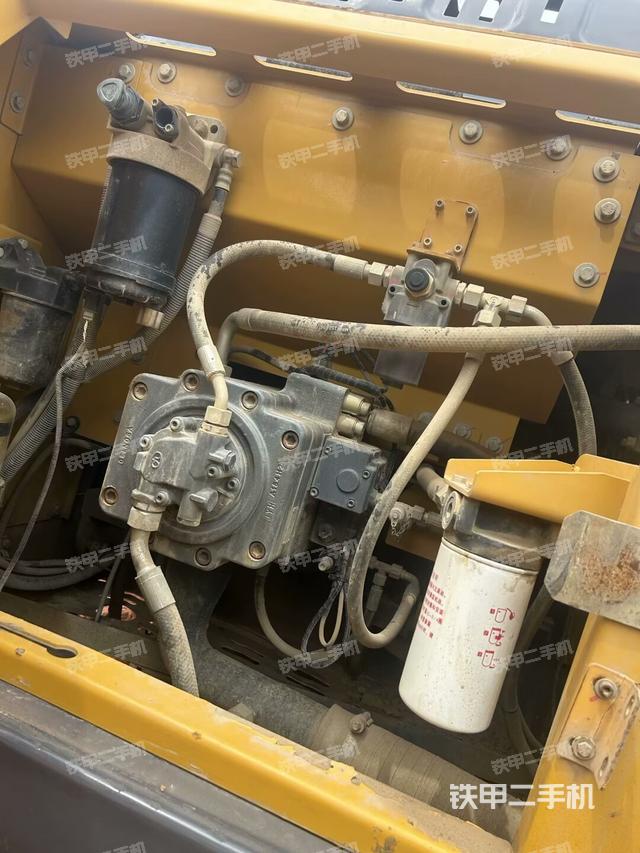 液壓泵室(大件艙室) 液壓泵室(大件艙室)
