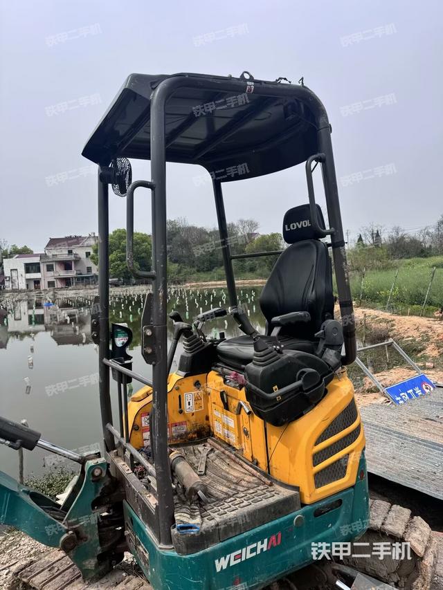 后窗玻璃角標(biāo)（駕駛室部分）