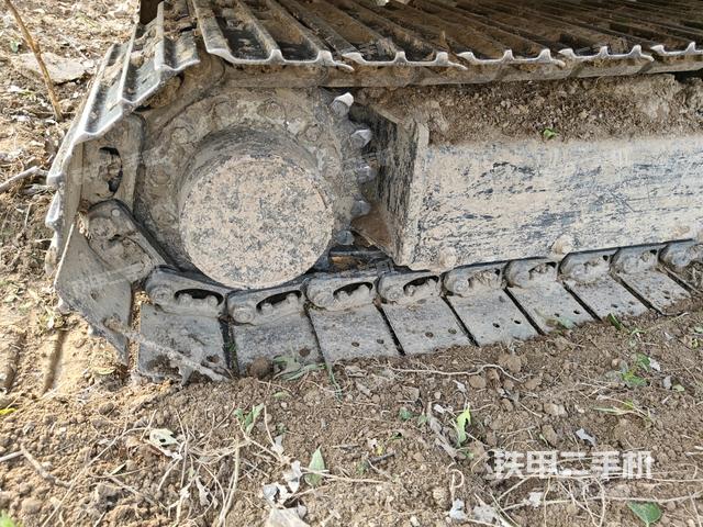 右側(cè)履帶整體?（行走機(jī)構(gòu)）