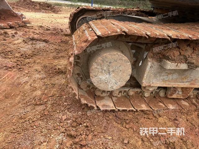 左側(cè)履帶整體?(行走機構(gòu)) 左側(cè)履帶整體?(行走機構(gòu))