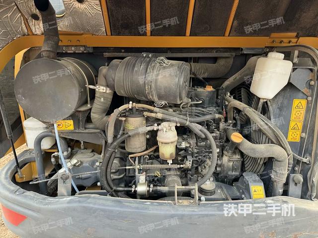 發(fā)動(dòng)機(jī)整體俯視(整機(jī)外觀) 發(fā)動(dòng)機(jī)整體俯視(整機(jī)外觀)