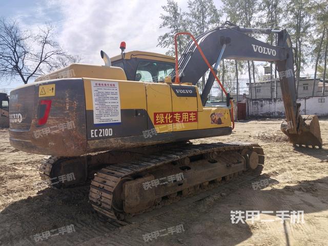 整機右后45°(整機外觀) 整機右后45°(整機外觀)