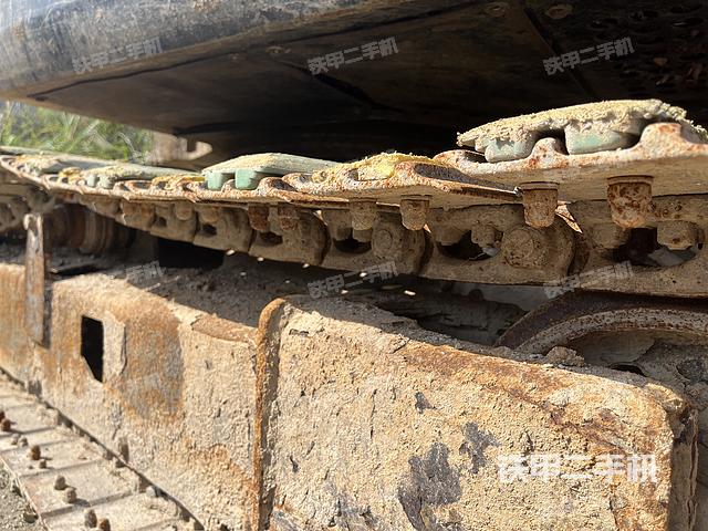 單側(cè)履帶整體（整機(jī)外觀）