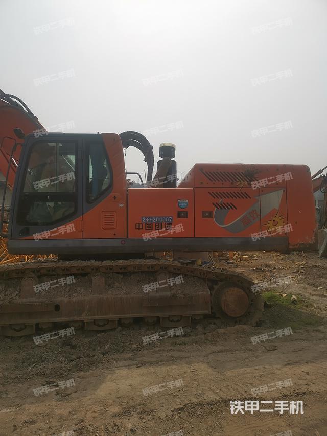 駕駛室整體（整機外觀）