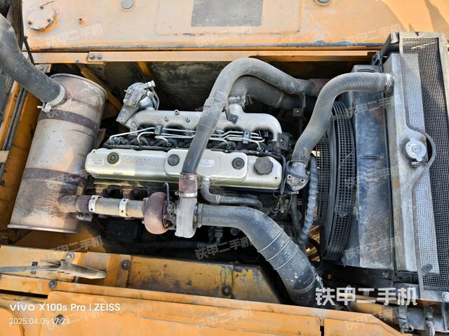 發(fā)動(dòng)機(jī)整體俯視(整機(jī)外觀) 發(fā)動(dòng)機(jī)整體俯視(整機(jī)外觀)