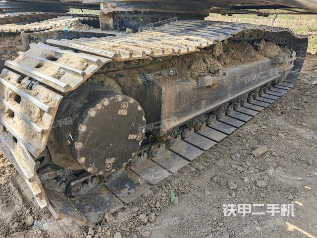 單側履帶整體(整機外觀) 單側履帶整體(整機外觀)