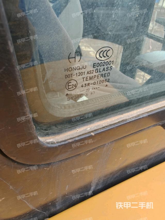 后窗玻璃角標(biāo)（駕駛室部分）