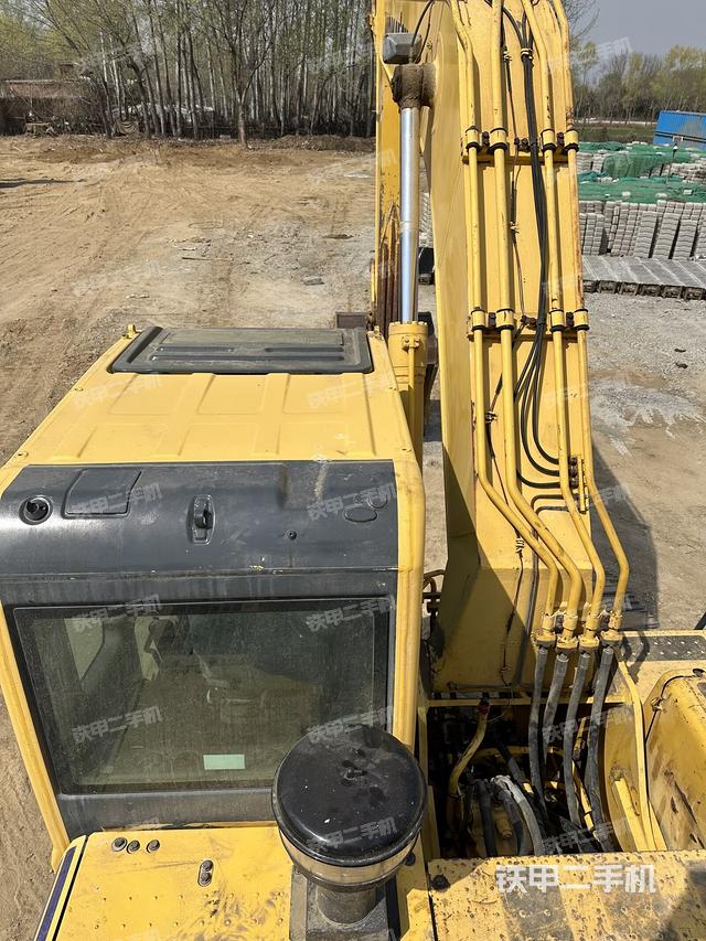 駕駛室頂部（整機(jī)外觀）