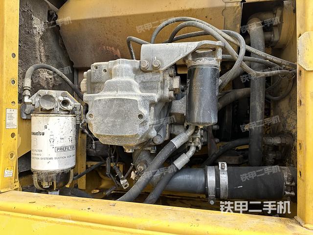 液壓泵艙室正面整體（整機(jī)外觀）