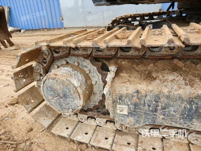 左驅(qū)動(dòng)輪（行走機(jī)構(gòu)）