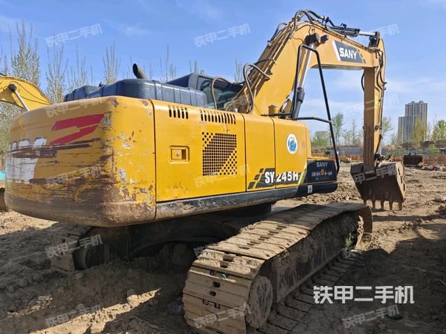 整機(jī)右后45°(整機(jī)外觀) 整機(jī)右后45°(整機(jī)外觀)
