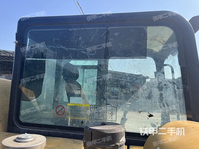 駕駛室頂部（整機(jī)外觀）