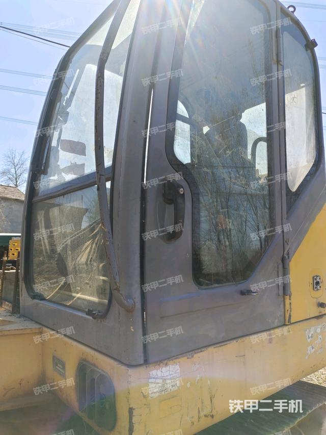 ?駕駛室正側(cè)（駕駛室部分）