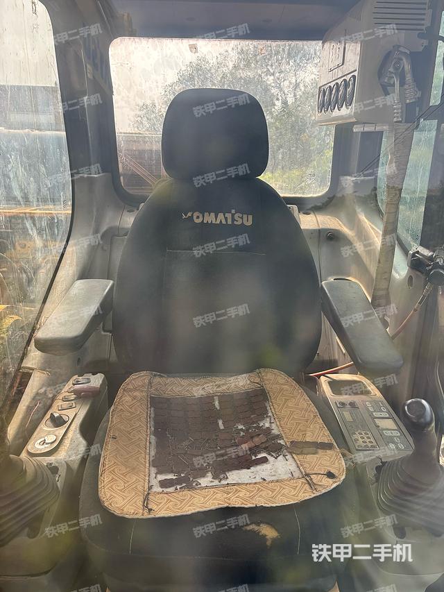 驾驶室整体（整机外观）