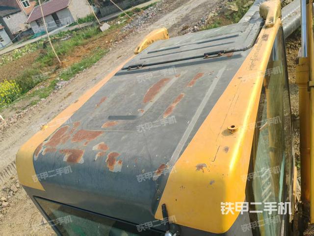 駕駛室頂部俯視（上車部件）