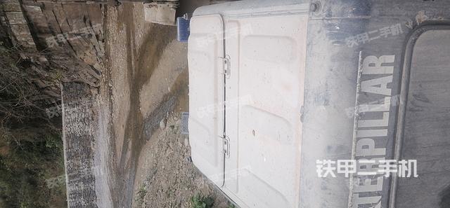 驾驶室顶部（整机外观）