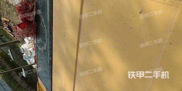 駕駛室頂部(整機外觀) 駕駛室頂部(整機外觀)