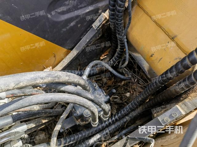 回轉(zhuǎn)馬達(dá)（上車部件）