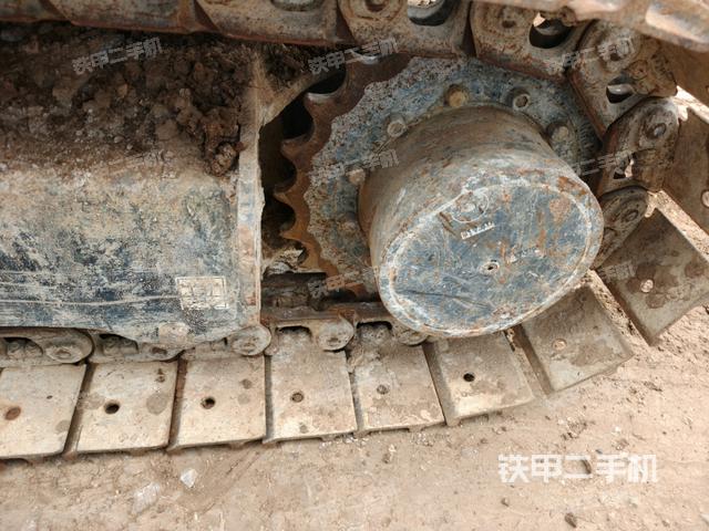 右驅(qū)動(dòng)輪（行走機(jī)構(gòu)）