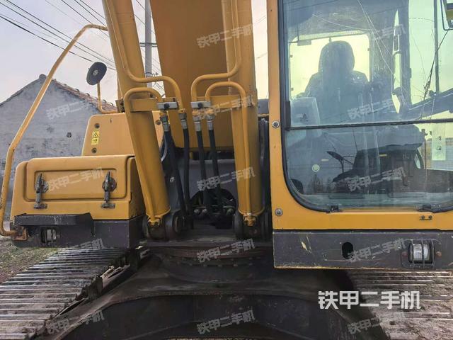 驾驶室整体（整机外观）