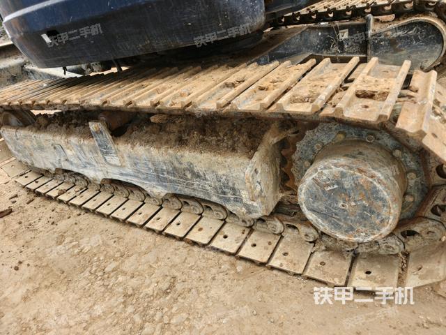 右側(cè)履帶整體?（行走機(jī)構(gòu)）