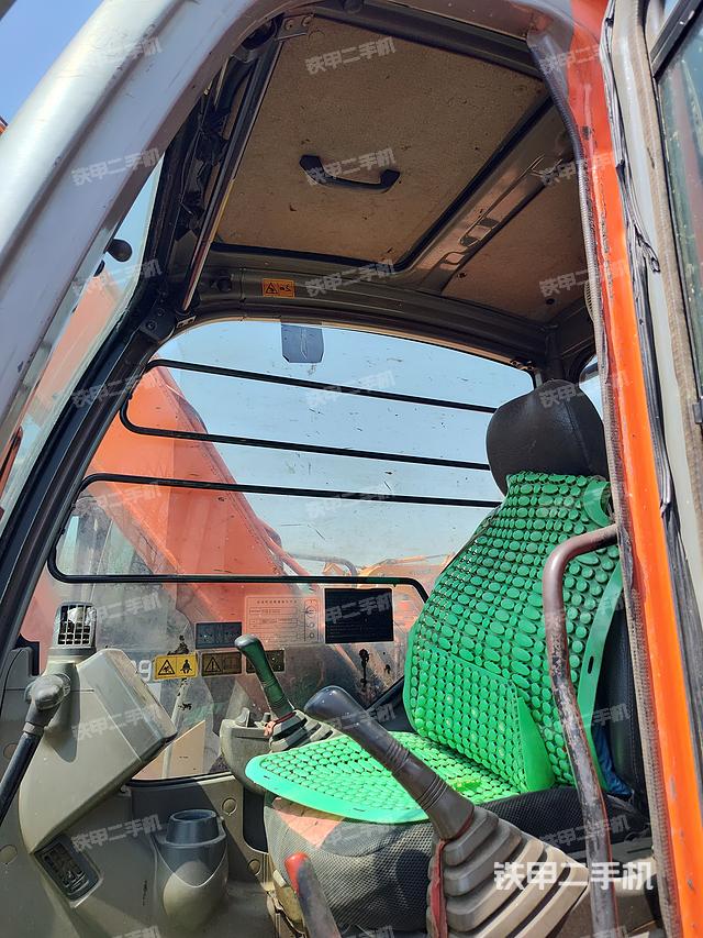 驾驶室整体（整机外观）