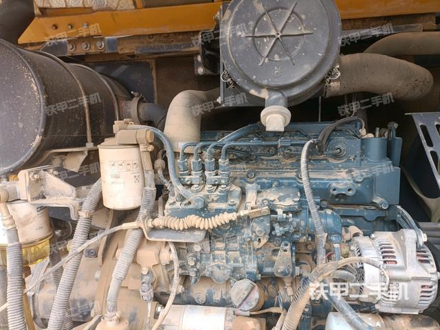 發(fā)動(dòng)機(jī)室（上車部件）