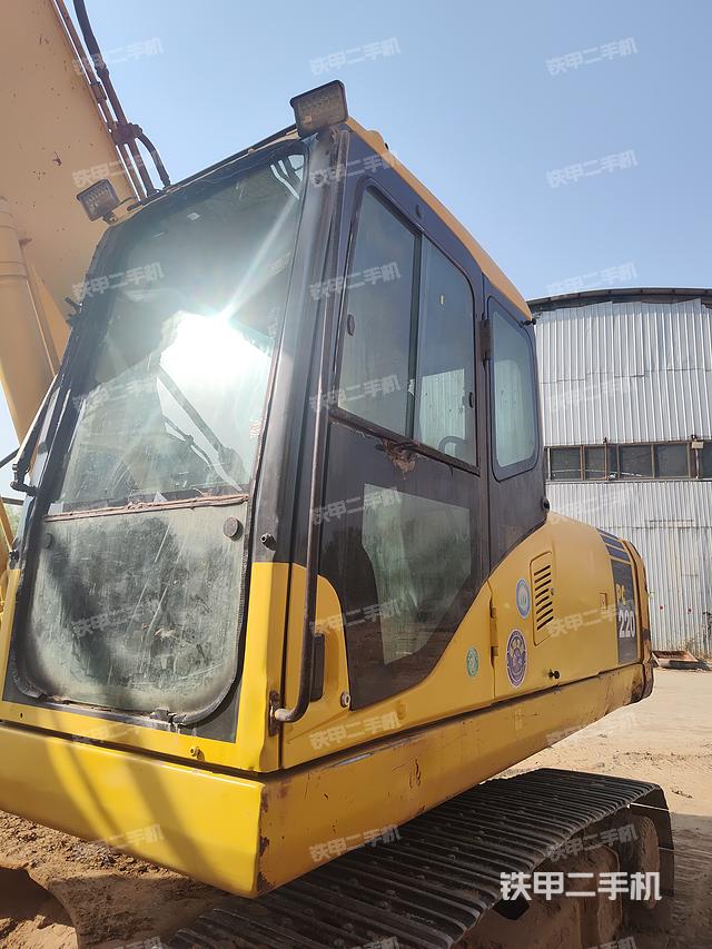 駕駛室整體（整機外觀）