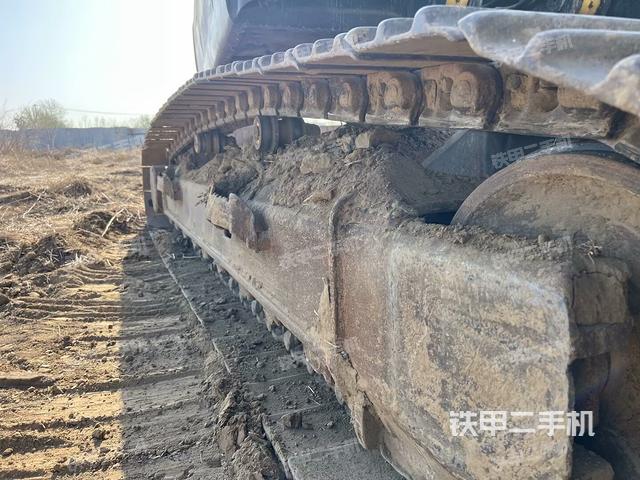 單側(cè)履帶整體（整機(jī)外觀）