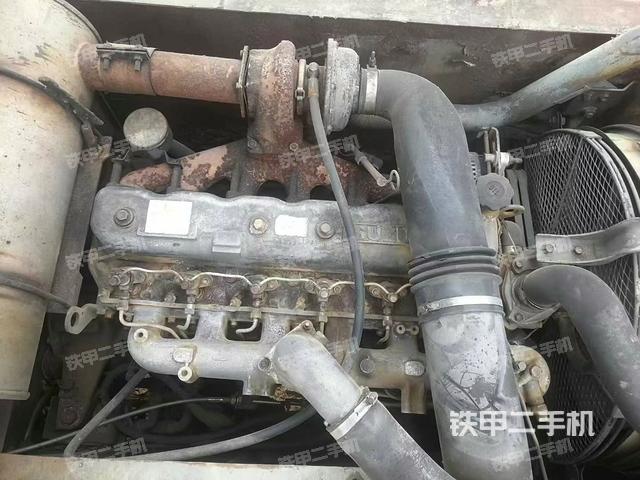 發(fā)動機整體俯視(整機外觀) 發(fā)動機整體俯視(整機外觀)