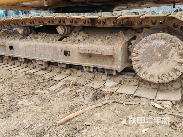 左導向輪(行走機構) 左導向輪(行走機構)