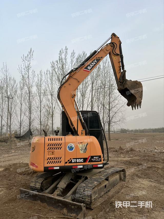 整機(jī)右后45°(整機(jī)外觀) 整機(jī)右后45°(整機(jī)外觀)
