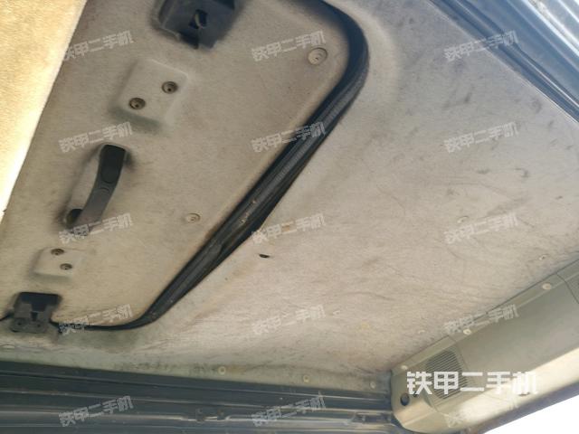 座椅右側(cè)控制臺/鑰匙門/油門/含右手柄(駕駛室部分) 座椅右側(cè)控制臺/鑰匙門/油門/含右手柄(駕駛室部分)