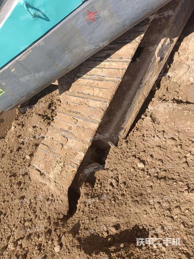 單側(cè)履帶整體（整機(jī)外觀）