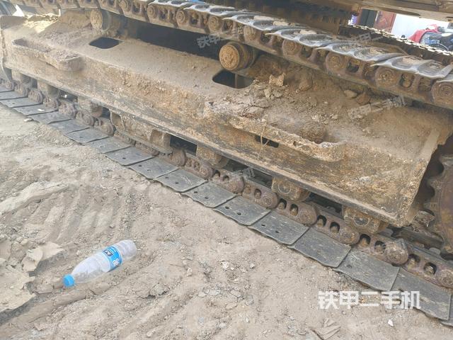 左側行走馬達蓋板(行走機構) 左側行走馬達蓋板(行走機構)