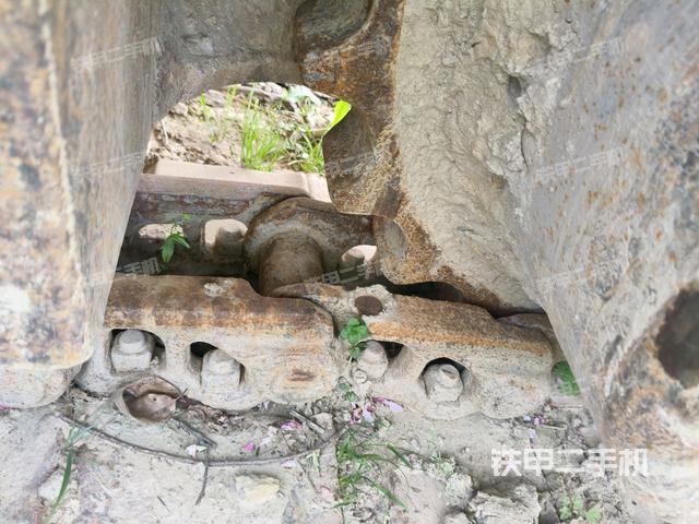 左導向輪(行走機構(gòu)) 左導向輪(行走機構(gòu))