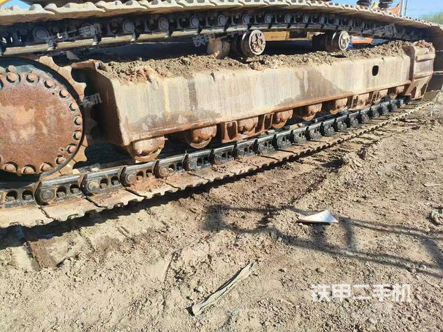 单侧履带整体（整机外观）