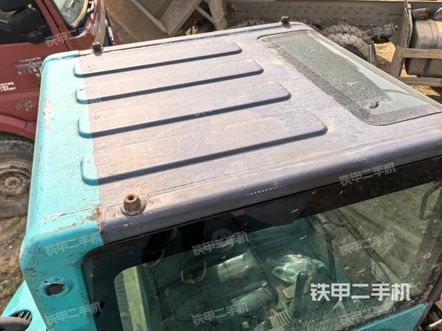 駕駛室頂部（整機(jī)外觀）