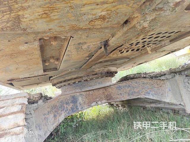 驾驶室顶部（整机外观）