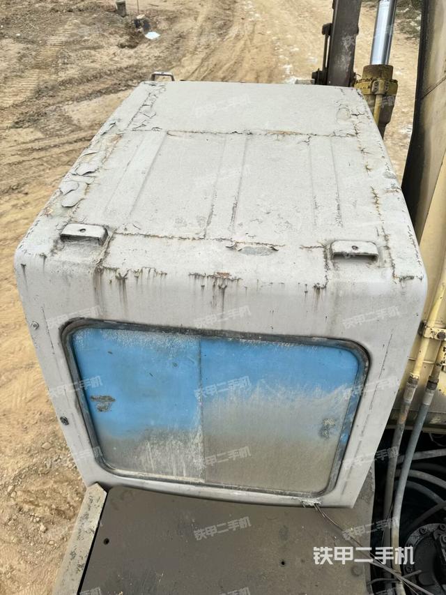 駕駛室頂部（整機(jī)外觀）