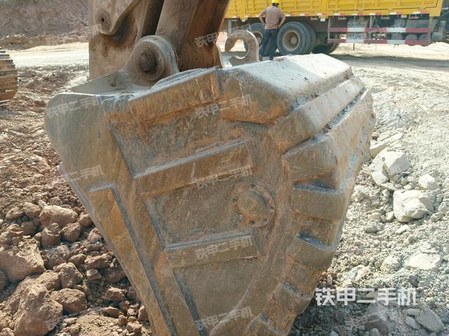 小臂整體左后(工作和回轉(zhuǎn)裝置) 小臂整體左后(工作和回轉(zhuǎn)裝置)