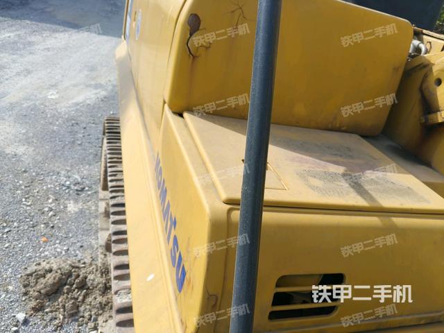 大臂背部俯視(工作和回轉(zhuǎn)裝置) 大臂背部俯視(工作和回轉(zhuǎn)裝置)