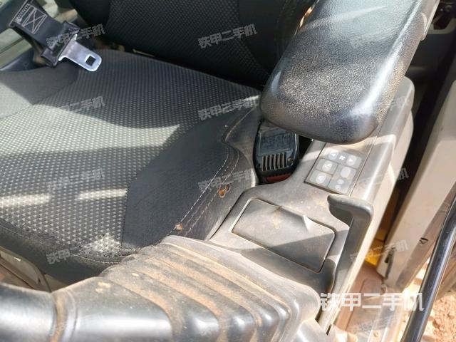 后窗玻璃角標(biāo)(駕駛室部分) 后窗玻璃角標(biāo)(駕駛室部分)