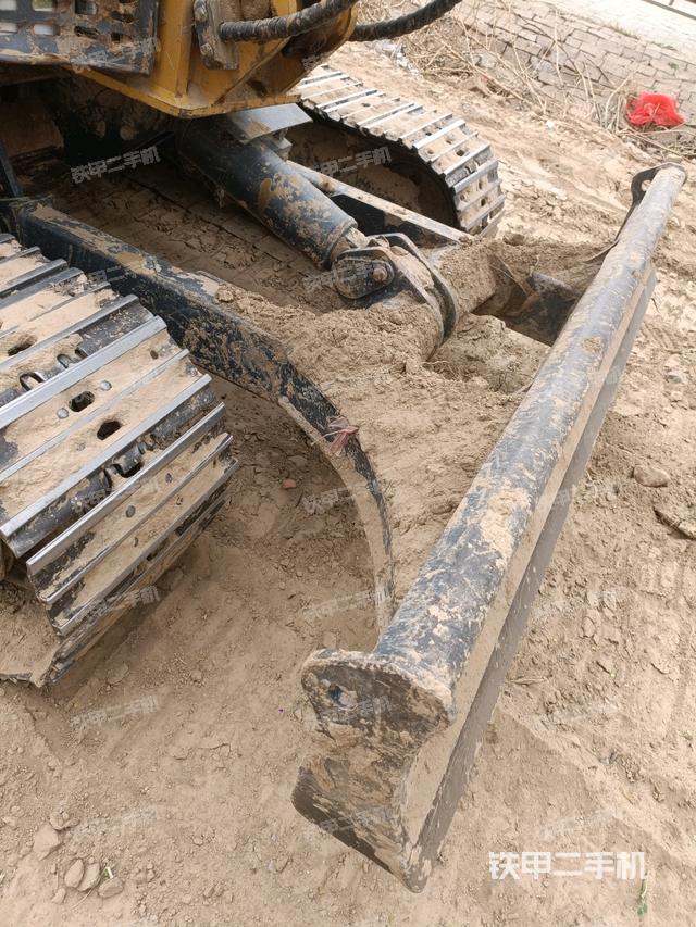 轉(zhuǎn)盤(pán)和下車架正前（工作和回轉(zhuǎn)裝置）